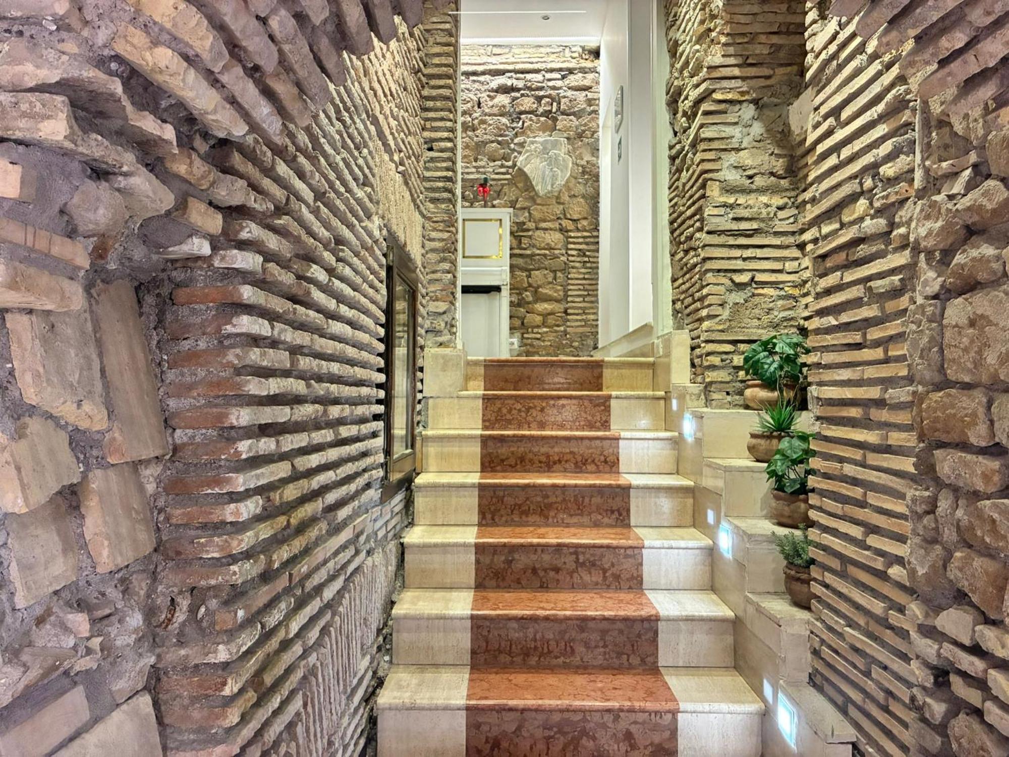 Pantheonview - Luxury Suites — Photos 1